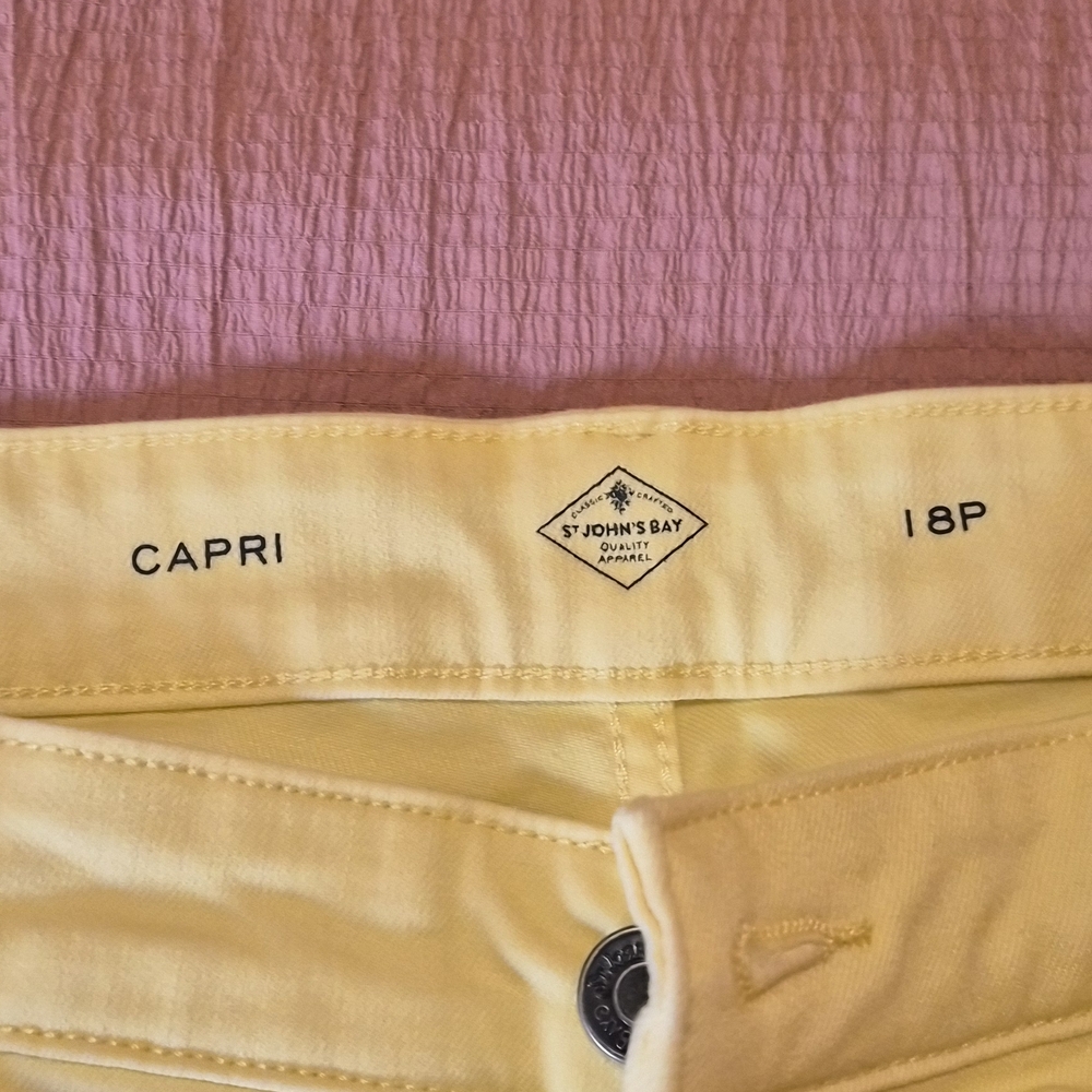St. John's Bay Yellow Capri Pants